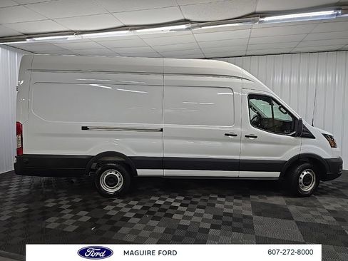 Used 2025 Ford Transit 250 148 High Roof Extended w/ Load Area Protection Package RWD image 2