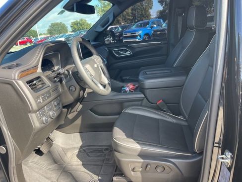 Used 2024 Chevrolet Suburban Premier w/ Max Trailering Package image 18