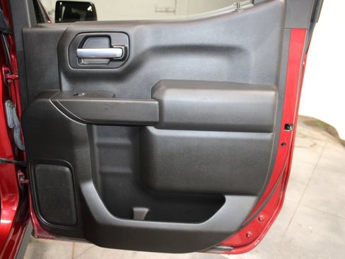 Used 2021 Chevrolet Silverado 1500 Custom Trail Boss AWD/4WD image 31
