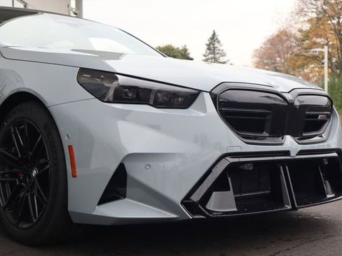 New 2026 BMW M5 w/ Executive Package image 3