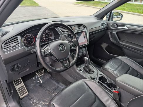 Used 2019 Volkswagen Tiguan SEL Premium AWD/4WD image 17