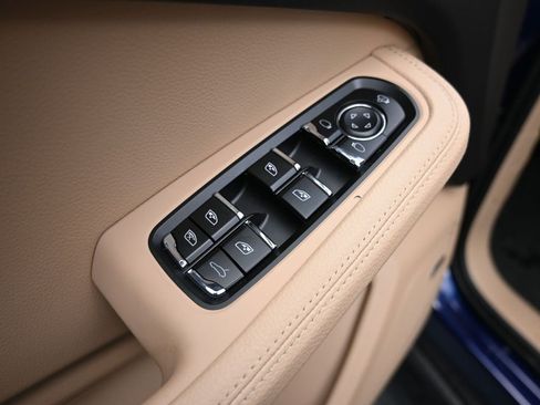 New 2026 Porsche Macan image 11