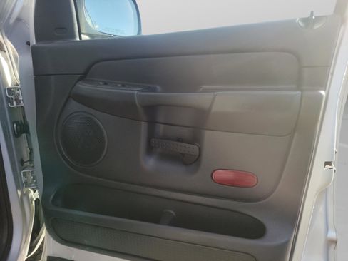 Used 2004 Dodge Ram 1500 Truck SLT w/ Sport Appearance Group image 28
