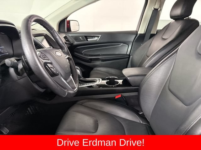 Used 2018 Ford Edge Titanium w/ Technology Package FWD image 6