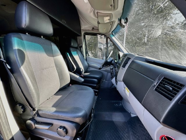Used 2018 Mercedes-Benz Sprinter 2500 image 27