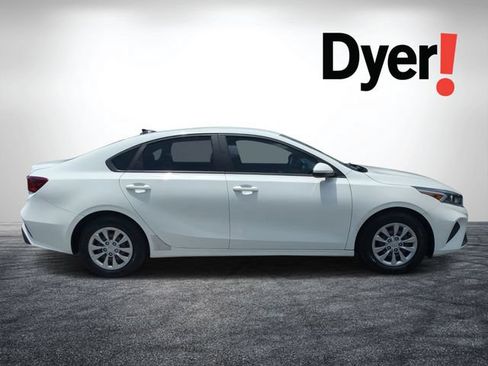 Used 2023 Kia Forte LX FWD image 2