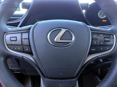 Used 2023 Lexus ES 350 w/ Premium Package image 11