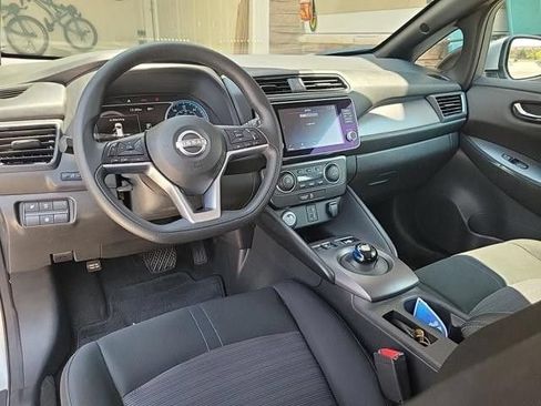 Used 2025 Nissan Leaf S FWD image 9