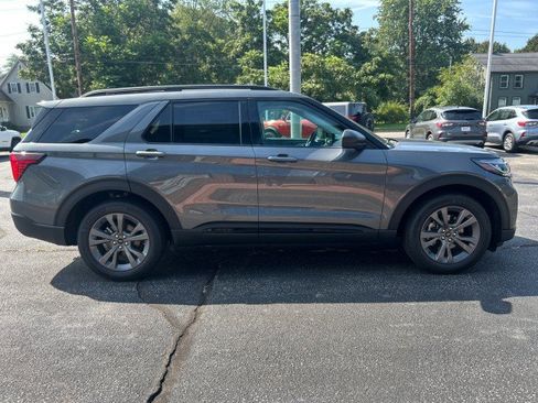 New 2026 Ford Explorer Active w/ Active Comfort Package AWD/4WD image 5