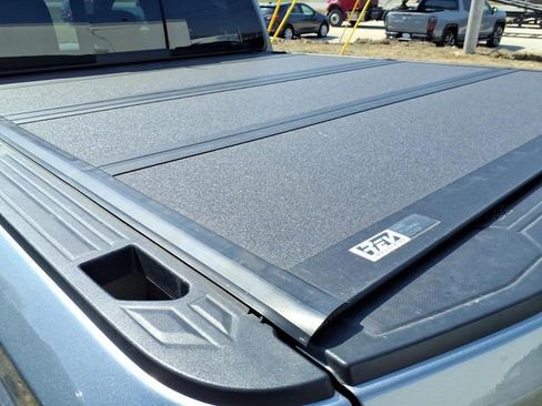 Used 2023 GMC Canyon AT4 w/ Technology Package image 9