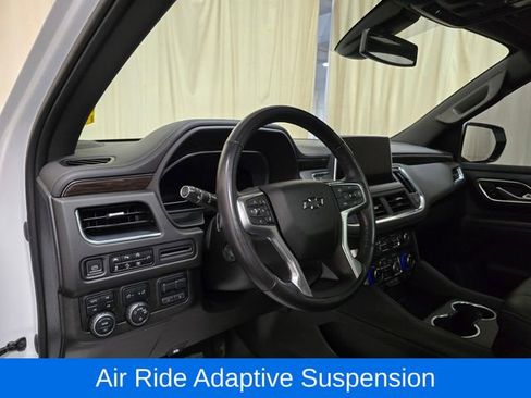 Used 2022 Chevrolet Tahoe Z71 w/ Z71 Off-Road Package AWD/4WD image 18