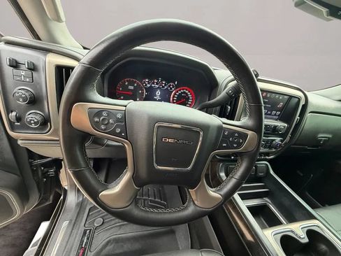 Used 2016 GMC Sierra 2500 Denali w/ Duramax Plus Package AWD/4WD image 11