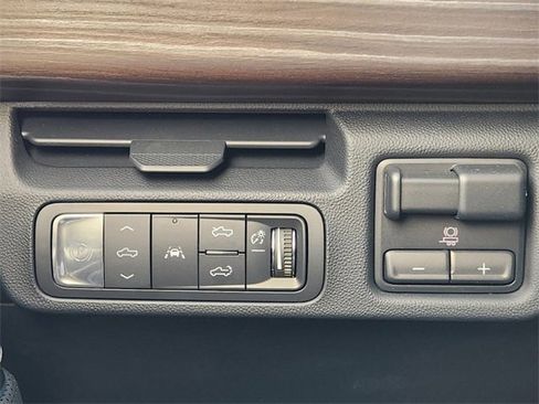 New 2025 GMC Sierra EV Denali image 18