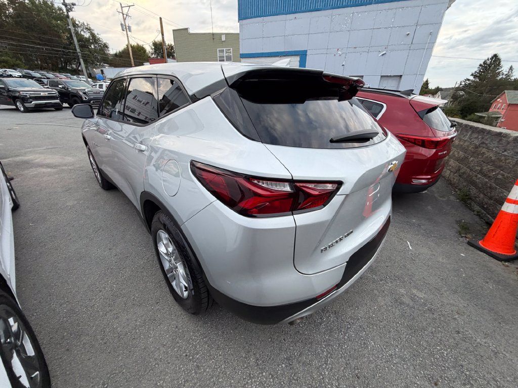 Used 2022 Chevrolet Blazer LT AWD/4WD image 3