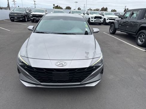 Used 2023 Hyundai Elantra SEL FWD image 21