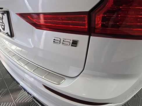 Certified 2023 Volvo XC60 B5 Plus w/ Protection Package Premier image 8