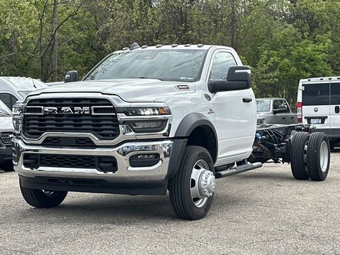 New 2026 RAM 4500 Tradesman w/ Chrome Appearance Group AWD/4WD image 6