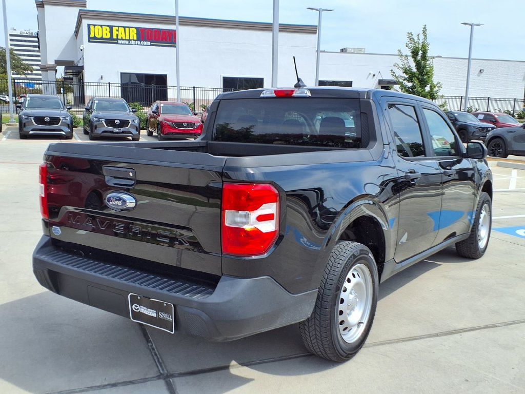 Used 2022 Ford Maverick XL FWD image 3
