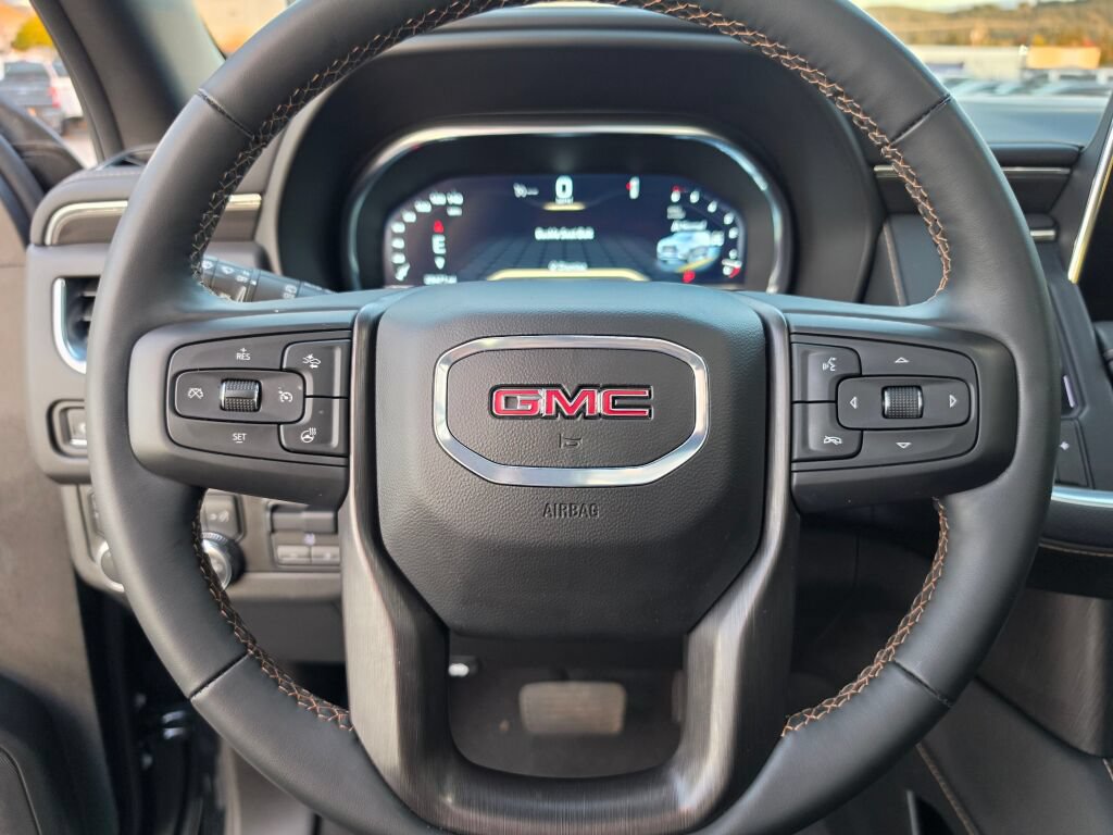 Used 2024 GMC Yukon XL AT4 w/ Technology Package AWD/4WD image 19