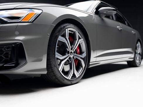 Used 2024 Audi S6 Premium Plus w/ Premium Plus Package image 75