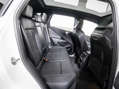 Used 2025 BMW X3 xDrive30i image 12