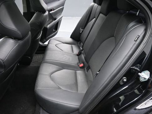 Used 2024 Toyota Camry XLE w/ Navigation Package image 12