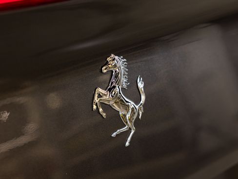 Used 2019 Ferrari Portofino RWD image 44