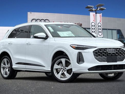 New 2025 Audi Q5 Premium Plus image 2