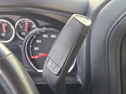 Used 2021 Chevrolet Silverado 1500 LT image 24