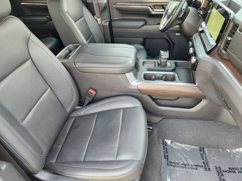 Used 2024 GMC Sierra 1500 SLT AWD/4WD image 15