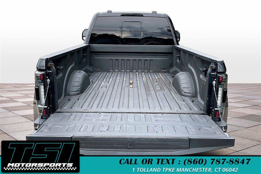 Used 2022 Ford F350 King Ranch w/ King Ranch Ultimate Package AWD/4WD image 18