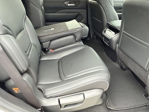 New 2026 Nissan Armada SV image 14