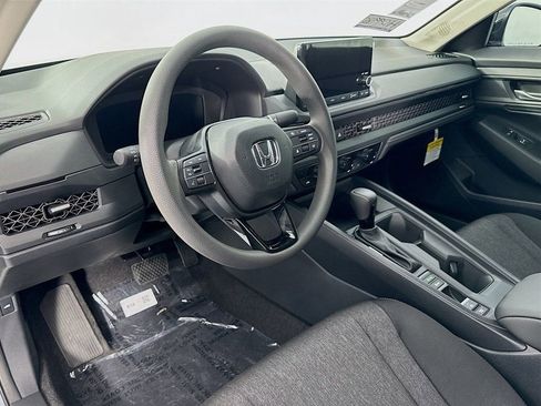Certified 2025 Honda Accord SE image 14
