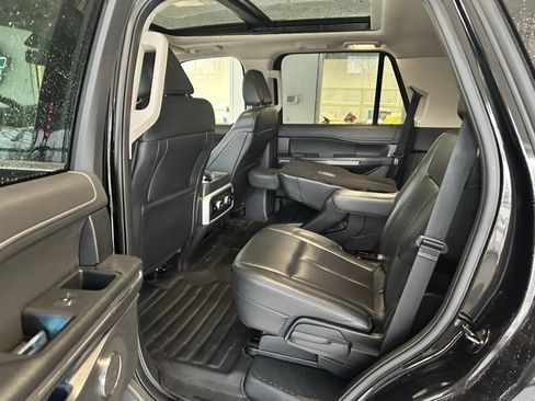 Used 2022 Ford Expedition XLT w/ Equipment Group 202A image 15
