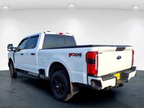 Used 2024 Ford F250 XL w/ STX Appearance Package AWD/4WD image 11