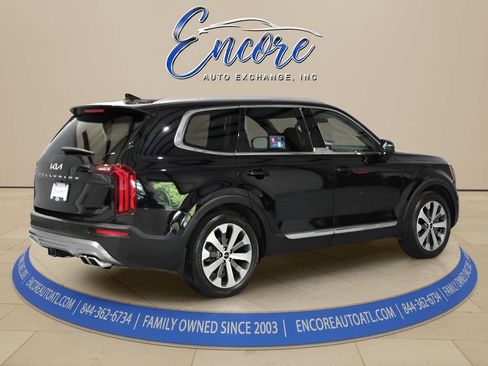 Used 2022 Kia Telluride EX w/ EX Premium Package FWD image 6
