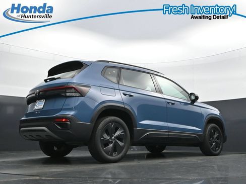 Used 2025 Volkswagen Taos S FWD image 32
