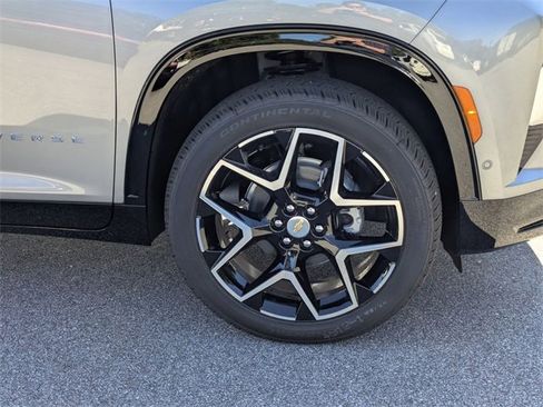 New 2026 Chevrolet Traverse High Country image 7