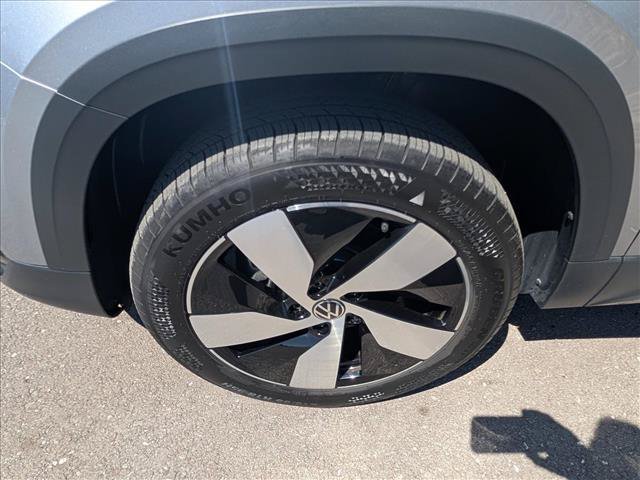 Certified 2024 Volkswagen Taos S AWD/4WD image 9