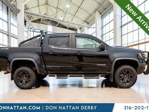 Used 2019 Chevrolet Colorado ZR2 w/ ZR2 Midnight Special Edition AWD/4WD image 26