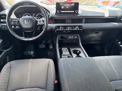 Certified 2023 Honda Pilot Sport image 16