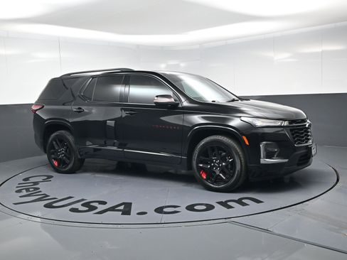Certified 2023 Chevrolet Traverse Premier w/ Redline Edition image 2