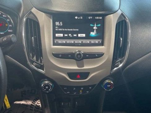 Used 2017 Chevrolet Cruze LS image 16