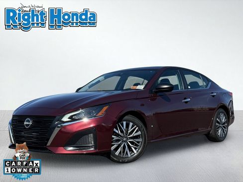 Used 2025 Nissan Altima 2.5 SV FWD image 1