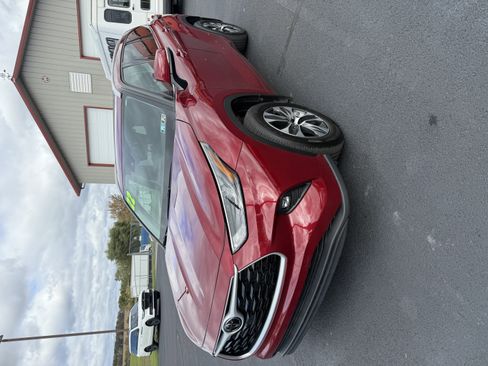 Used 2022 Toyota Highlander XLE image 12