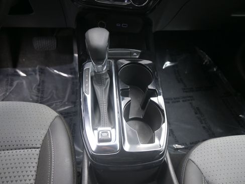 Certified 2024 Chevrolet Trax LT w/ Driver Confidence Package image 15