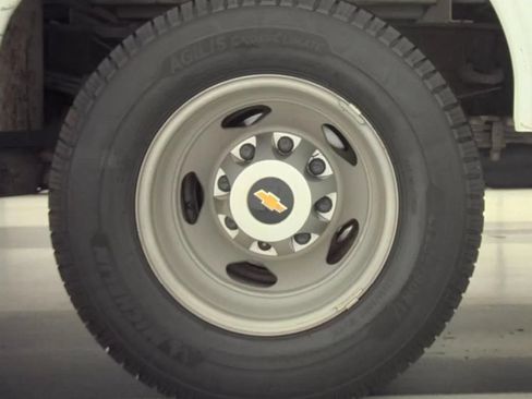 Used 2021 Chevrolet Silverado 3500 W/T w/ WT Convenience Package RWD image 9
