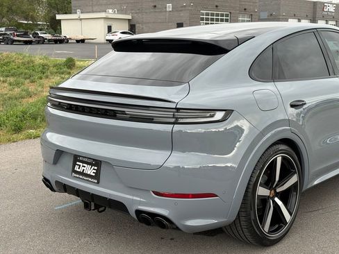 Used 2026 Porsche Cayenne S AWD/4WD image 10