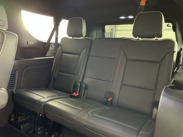 Used 2023 GMC Yukon XL SLT w/ SLT Premium Package AWD/4WD image 28