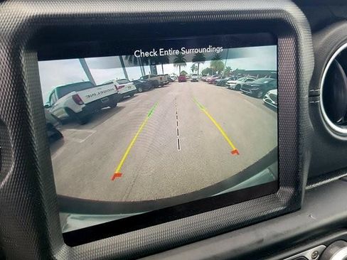 Used 2021 Jeep Wrangler Unlimited Sahara AWD/4WD image 26